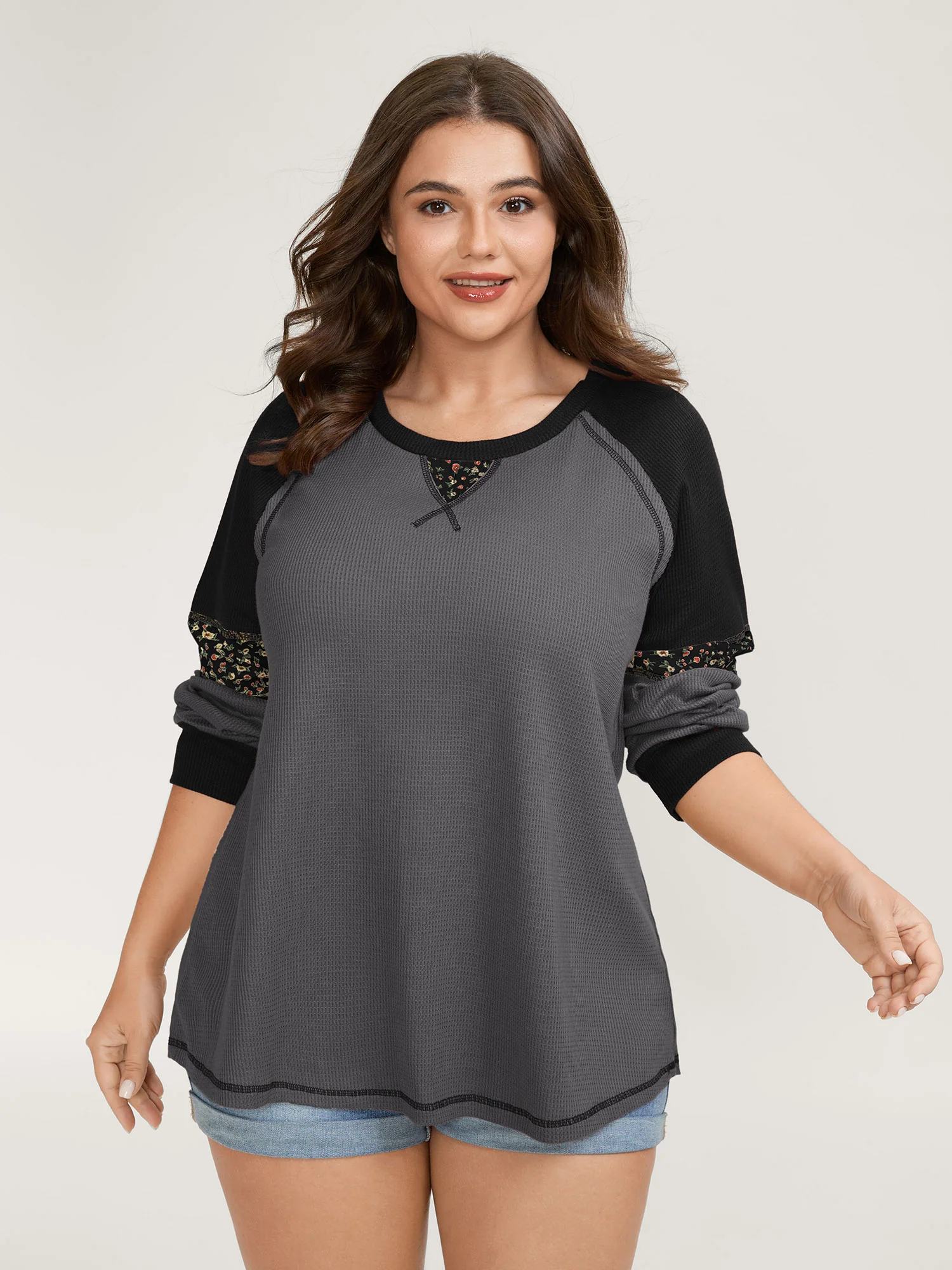 Color Contrast Waffle Knit T-Shirt - Image 3