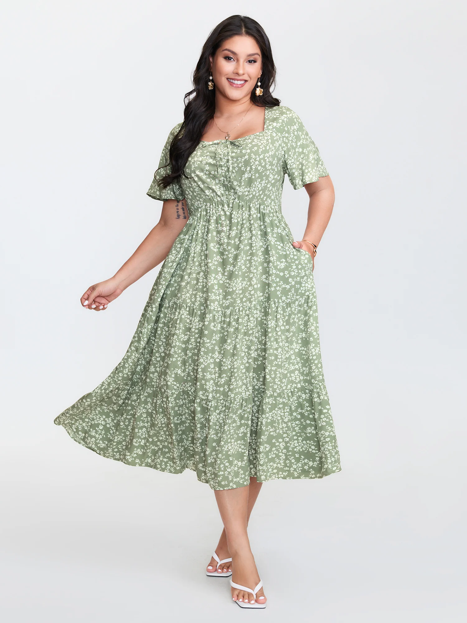 Ditsy Floral Sweetheart Drawstring Pocket Tiered Dress - Image 30