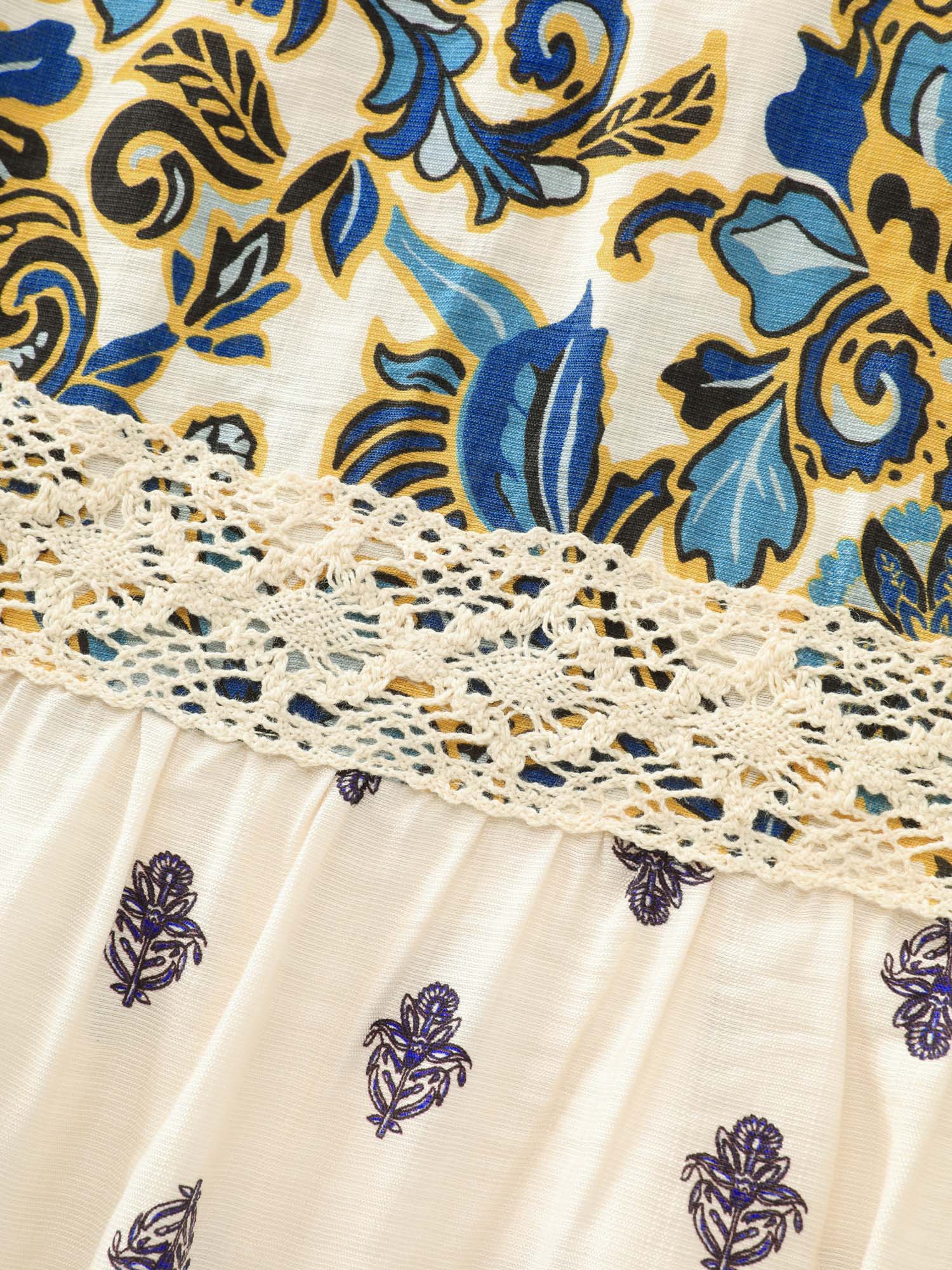 Floral Print Lace Neckline Flowy Blouse - Image 5