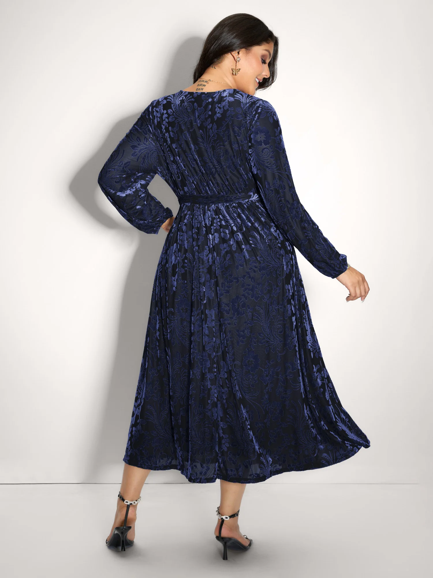 Laser-Cut Velvet Waist-Tie Maxi Dress - Image 4