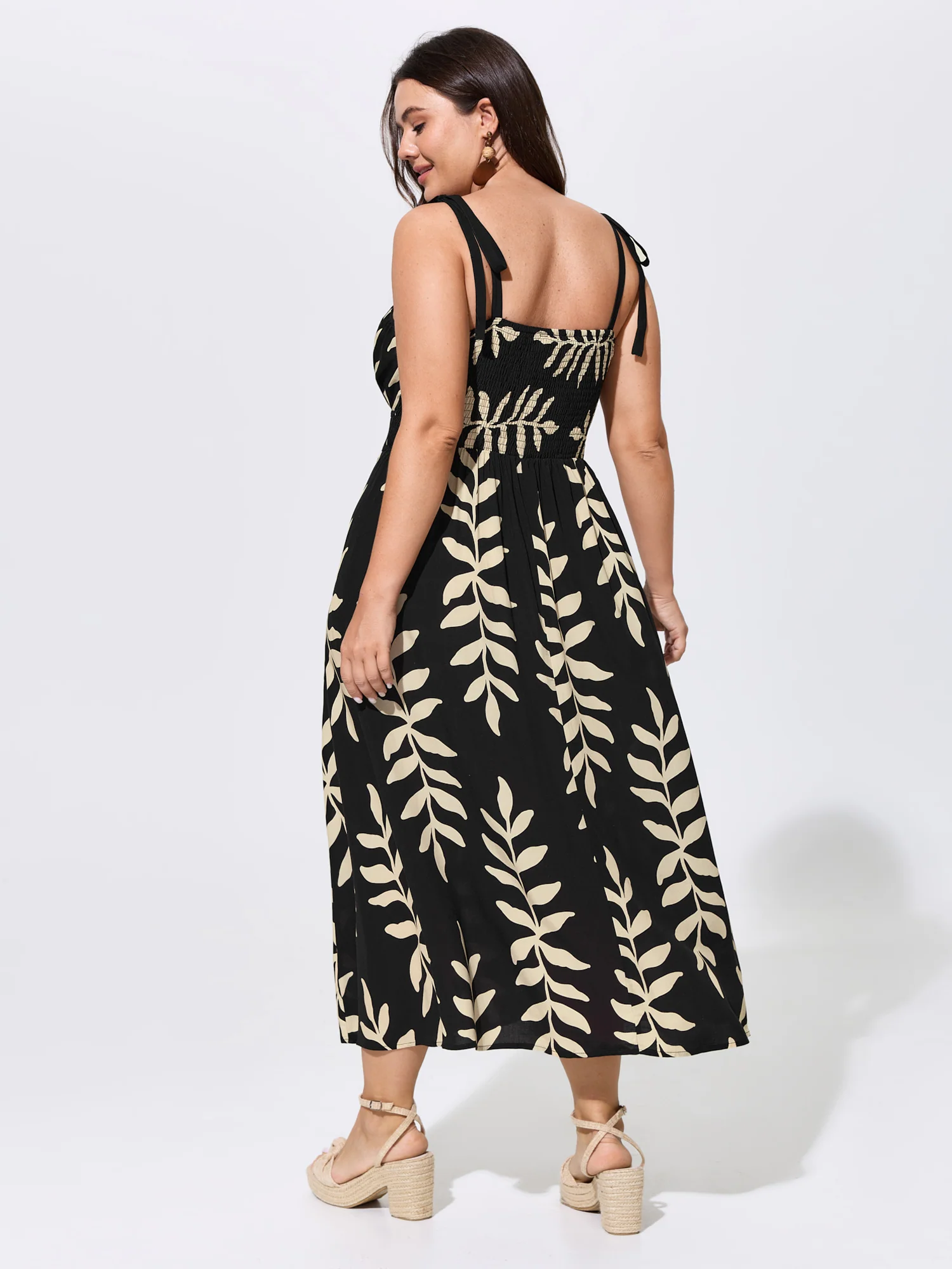 Leaf Print Shirred Adjustable Tie Maxi Dress - Image 4
