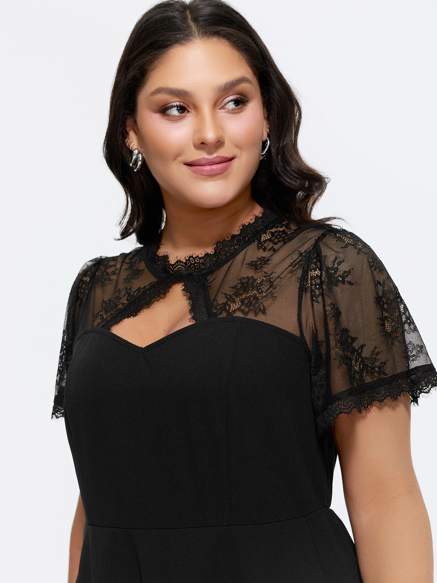 Sheer Lace Neckline Sweetheart Midi Dress - Image 2