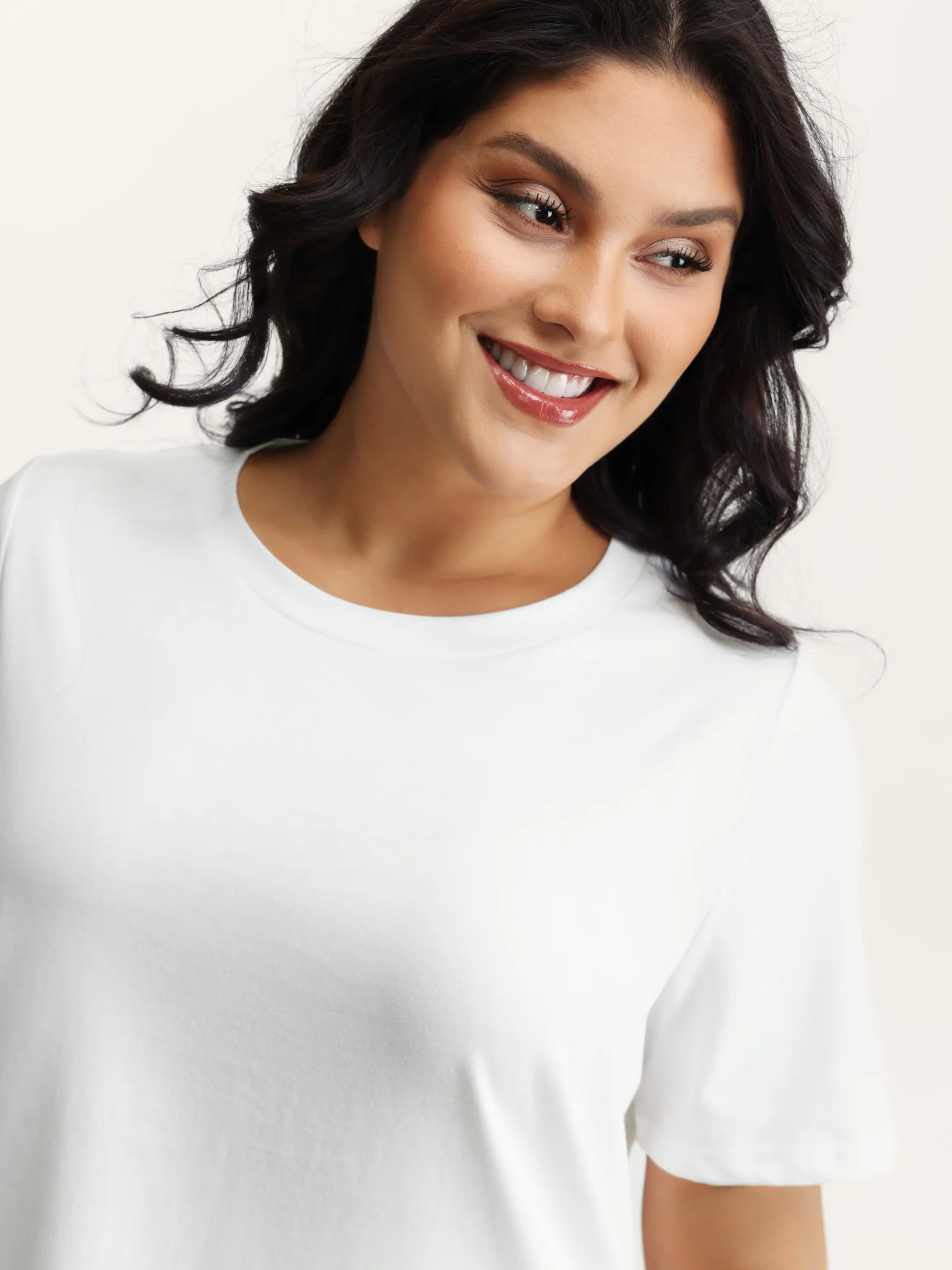 Stretchy Solid Crew Neck T-Shirt - Image 6