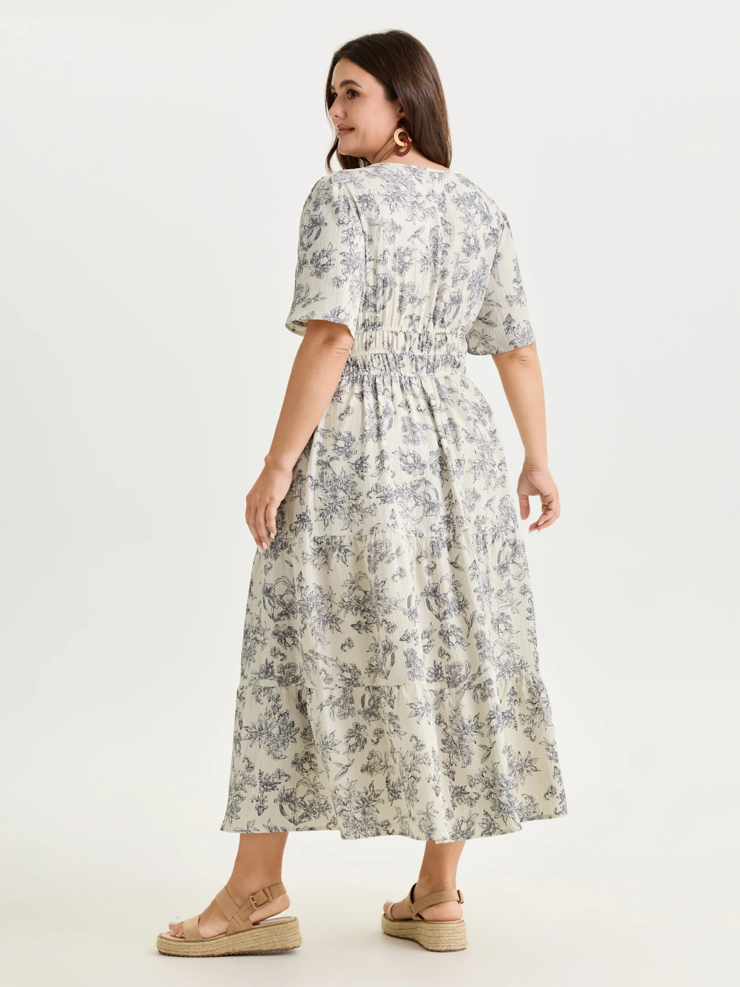Textured Shirred Cinched Waist Maxi Dress - Image 11