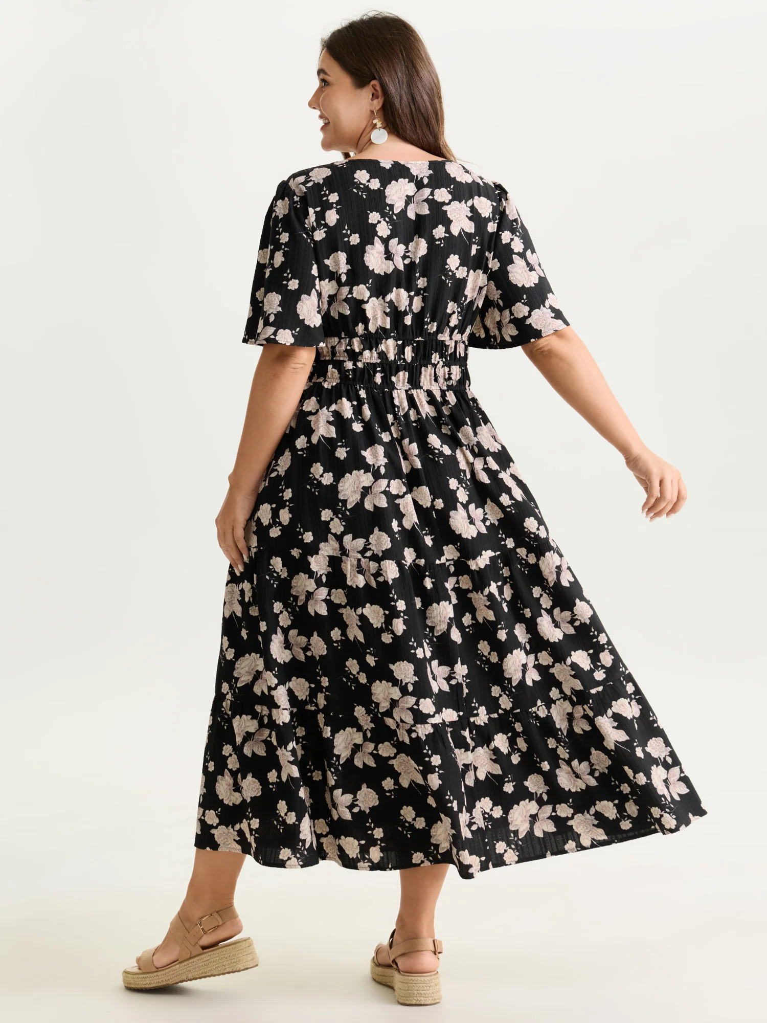 Textured Shirred Cinched Waist Maxi Dress - Image 15