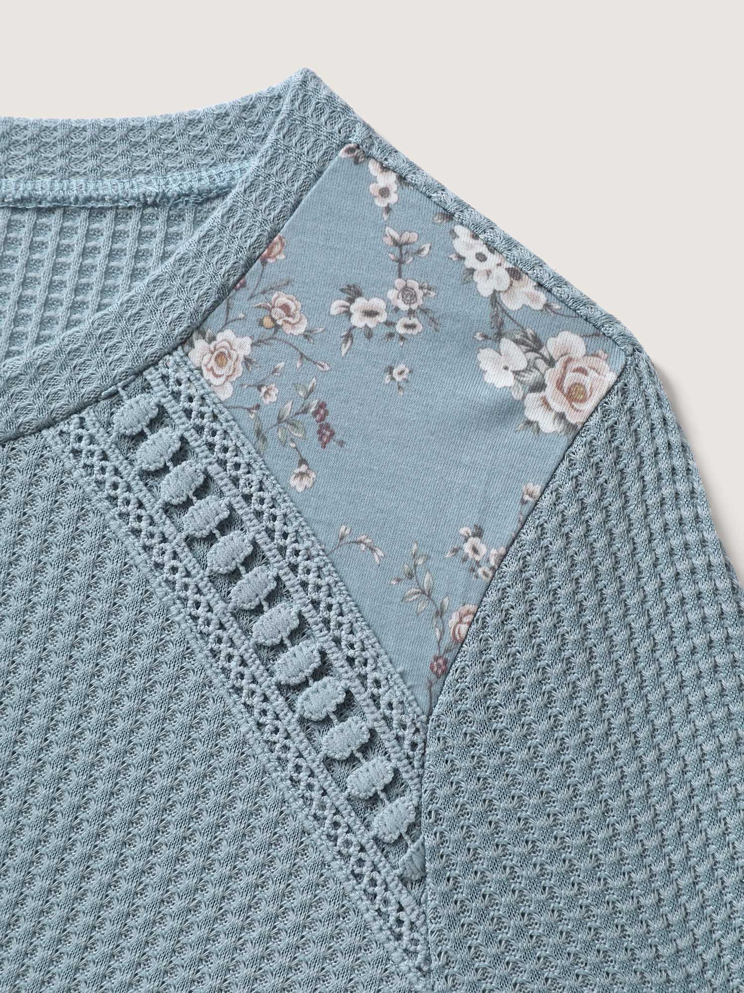 Waffle Spliced Floral Lace Sweatshirt - Image 10