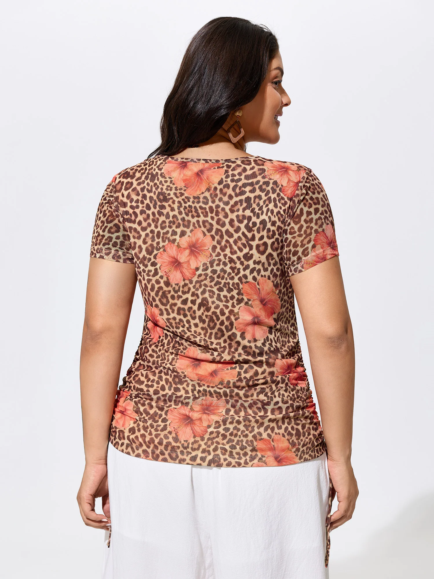 Wild-Side Leopard Print Stretchy Fitted T-Shirt - Image 5